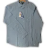 imagen que describe camisa nautica manga larga color azul cielo de la tienda online american store